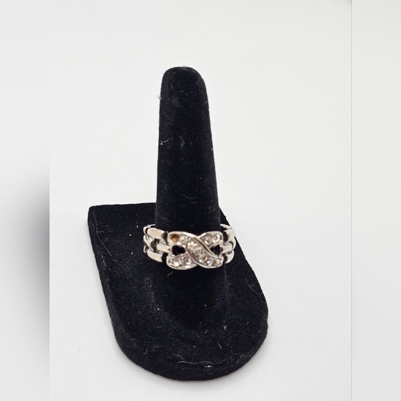 Ring - Picture 4 of 7